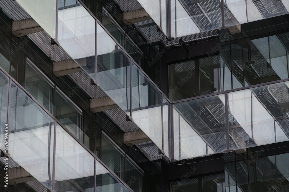 Glas Architektur in der Stadt Siegen in Südwestfalen mit Verglasungen und großen Fensterflächen Glas Architektur in der Stadt Siegen in Südwestfalen mit Verglasungen und großen Fensterflächen