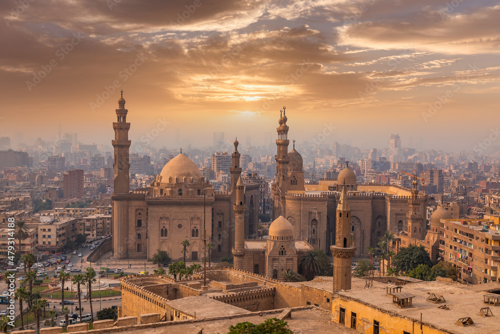 The Mosque-Madrasa of Sultan Hassan at sunset, Cairo Citadel, Egypt. - obrazy, fototapety, plakaty 