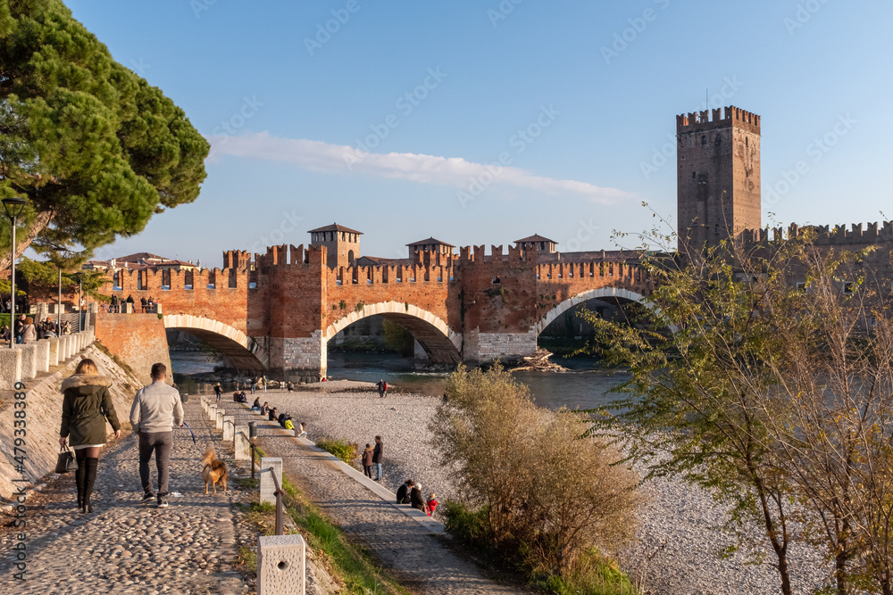 Naklejka premium Ponte di Castelvecchio di Verona