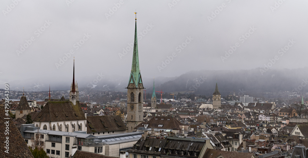 Zürich Bewölkt und Nebelig im Januar, Schweiz