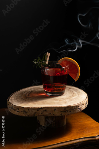 Fotografia Smoked Rosemary Negroni Rosmarino Fumante