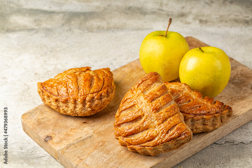 French Apple Turnovers (Chaussons aux Pommes)