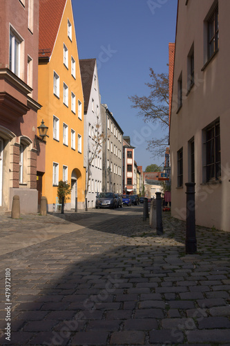 Fototapeta Naklejka Na Ścianę i Meble -  Sightseeing through Augsburg's alleyways