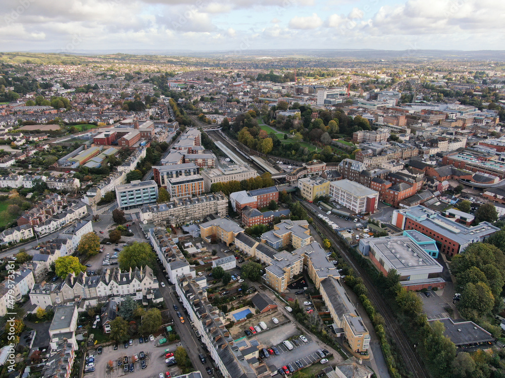 Fototapeta premium an aerial view of the centre of Exeter City 