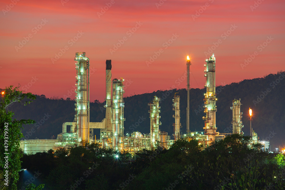Obraz premium Oil​ refinery​ and​ plant of petrochemistry industry in oil​ and​ gas​ ​industry