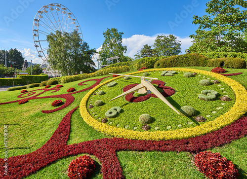 Fototapeta Naklejka Na Ścianę i Meble -  Famous Flower Clock in the center of Geneva, Switzerland