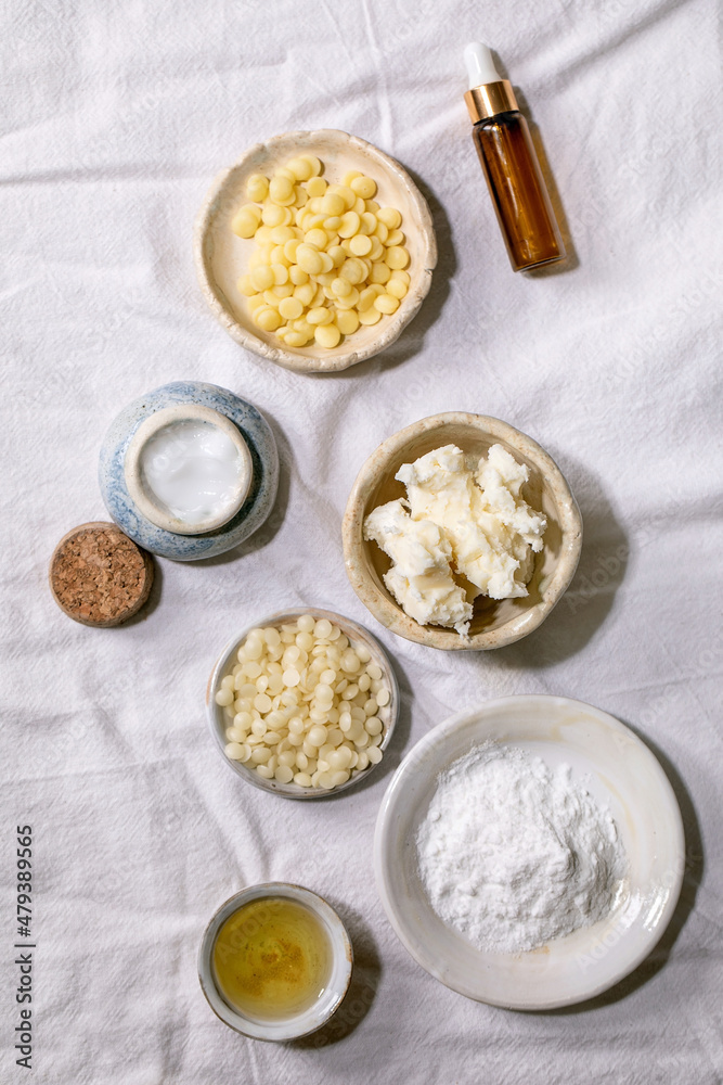 Fototapeta premium Ingredients for makes home made natural cosmetic