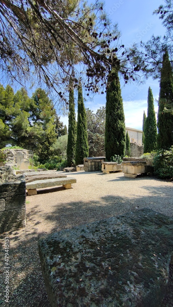 JARDINS DE L'ABBAYE VILLENEUVE LES AVIGNON (Gard) JARDINS DE L'ABBAYE VILLENEUVE LES AVIGNON (Gard)