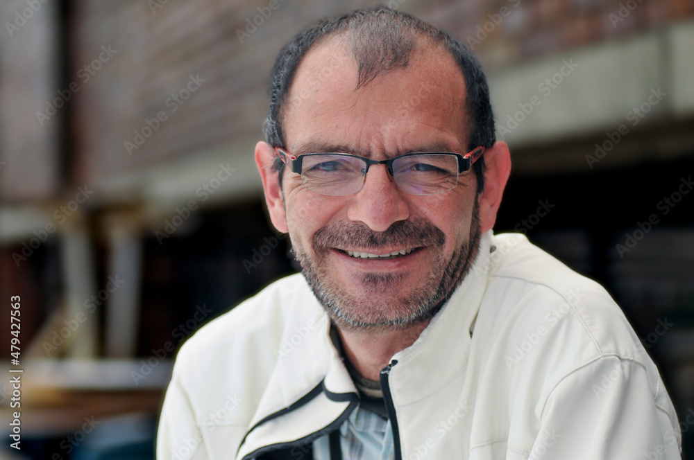 Obraz premium portrait of a man in glasses