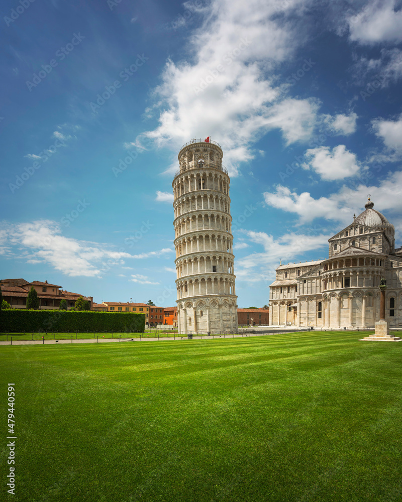 Leaning Tower of Pisa or Torre pendente di Pisa, Miracle Square or Piazza dei Miracoli. Tuscany, Italy