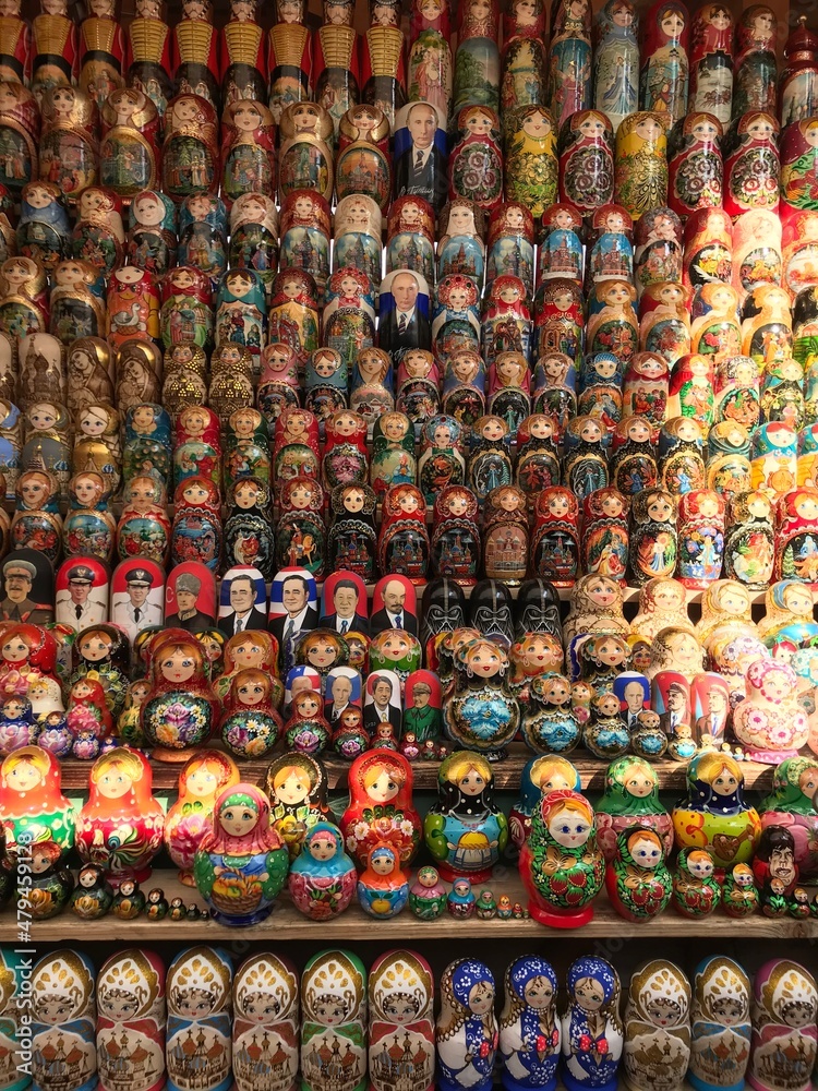 Russian Souvenirs-matreshki-fon
