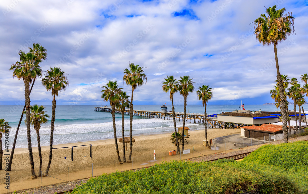 Beach and pier in San Clemente, famous tourist destination in California, USA - obrazy, fototapety, plakaty 