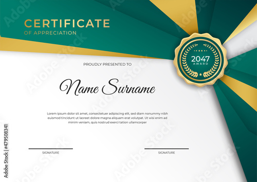 Modern employee golden green certificate design template