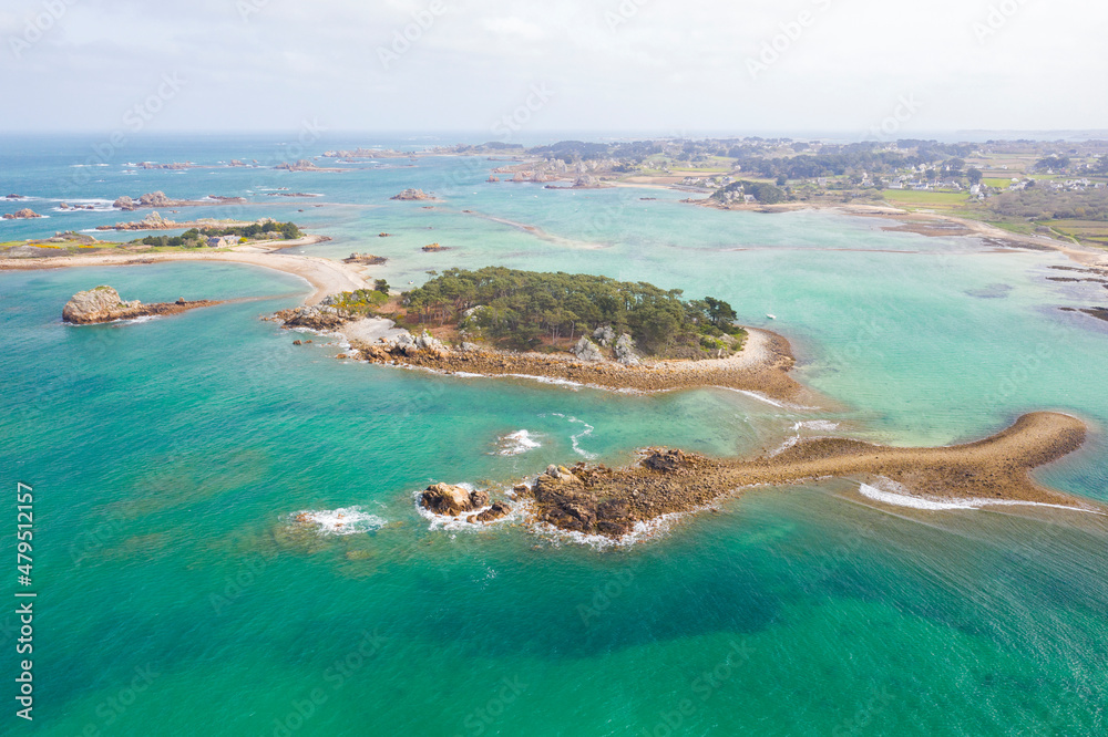 Obraz premium île Yvinec et île des Pins dans les côtes d'Armor en Bretagne