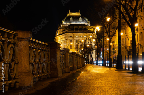 Fototapeta Naklejka Na Ścianę i Meble -  Prague at night, National theater, city illumination, cityscape