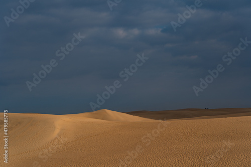 sand dunes and sky in Dubai 