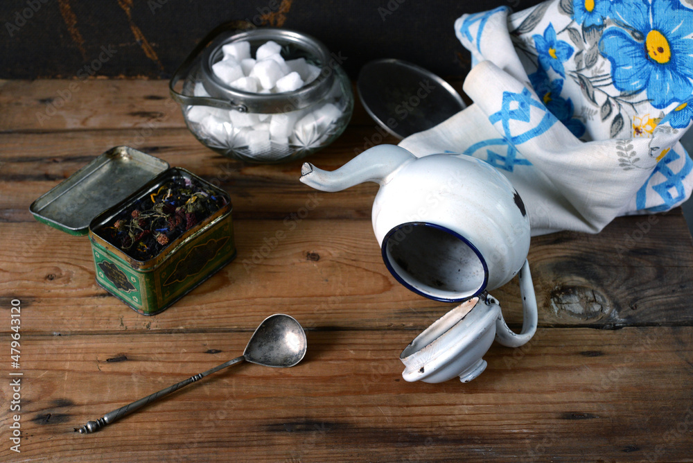Fototapeta premium vintage teaware and towel on wooden table
