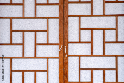 The traditional Korean door and doorknob. The frame of a paper door, South Korea. 한국 전통 가옥의 문, 문살, 창살, 창호.