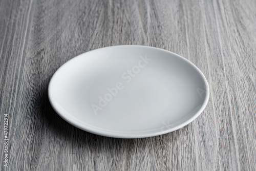  白い皿の背景素材
