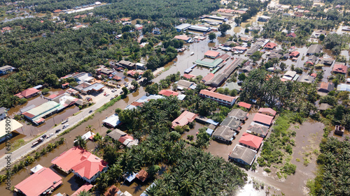 AERIAL TOP DOWN FOOTAGE OF MALAYSIA AFTERMATH BIGGEST FLOOD COVERING MAJOR AREA IN SELANGOR AND KLANG VALLEY. IT SIDE IMPACT FROM THE RAI TYPHOON. 
