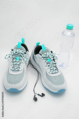Obraz na płótnie sneakers w salonie