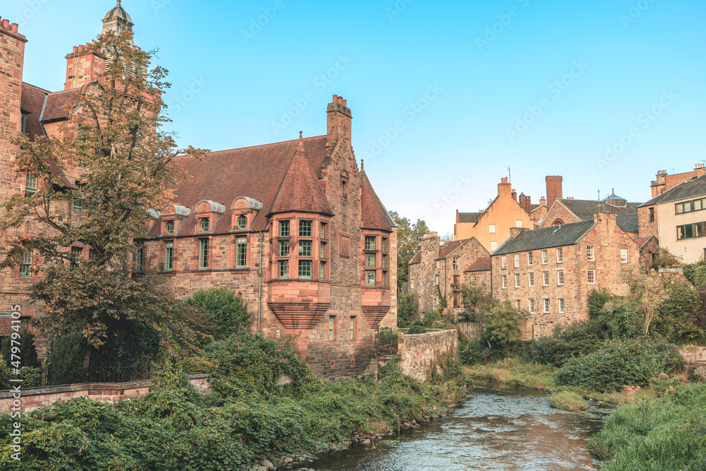 At the heart of the Dean Village is Well Court, the most iconic building in the village. This building was built in the 1880s and housed local workers who worked at the water mills.