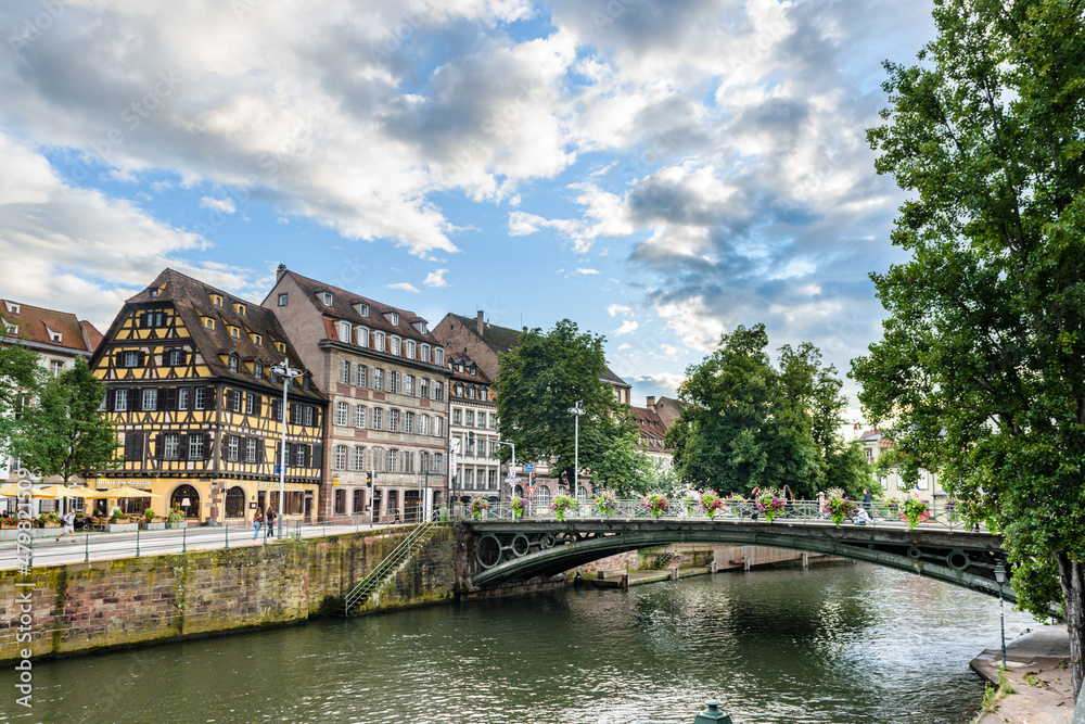 Fototapeta premium Strasburgo centro storico antico e cattedrale