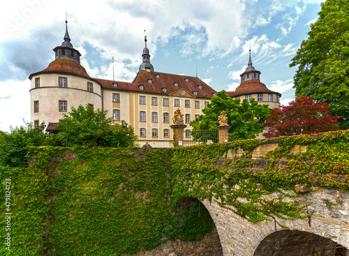 Schloss Langenburg. Erbaut im 13. Jh. Öffentlich zugänglicher Wohnsitz des Fürsten zu Hohenlohe. Langenburg Castle. Built in the 13th century. Publicly accessible residence of the Prince of Hohenlohe.