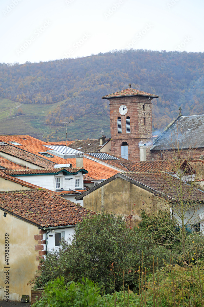 Saint-Jean-Pied-de-Port donibane garazi pueblo medieval tejados iglesia país vasco francés francia 4M0A9102-as22 Saint-Jean-Pied-de-Port donibane garazi pueblo medieval tejados iglesia país vasco francés francia 4M0A9102-as22