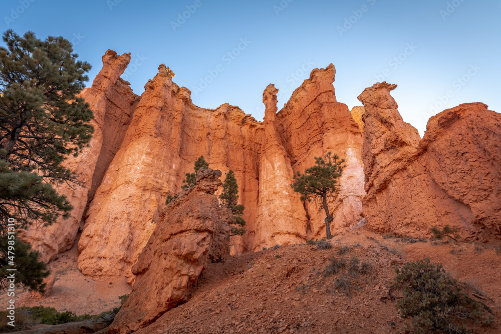 Towering walls of rock at Bryce Canyon National Park Towering walls of rock at Bryce Canyon National Park