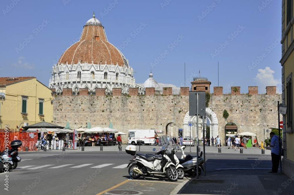 Naklejka premium Mury obronne miasta Pisa. 
