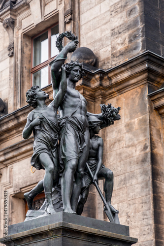 Classical bronze sculpture ...