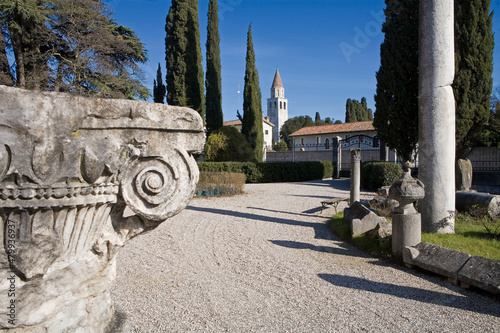 Aquileia, Udine. Rovine del Parco Archeologico verso la Cattedrale