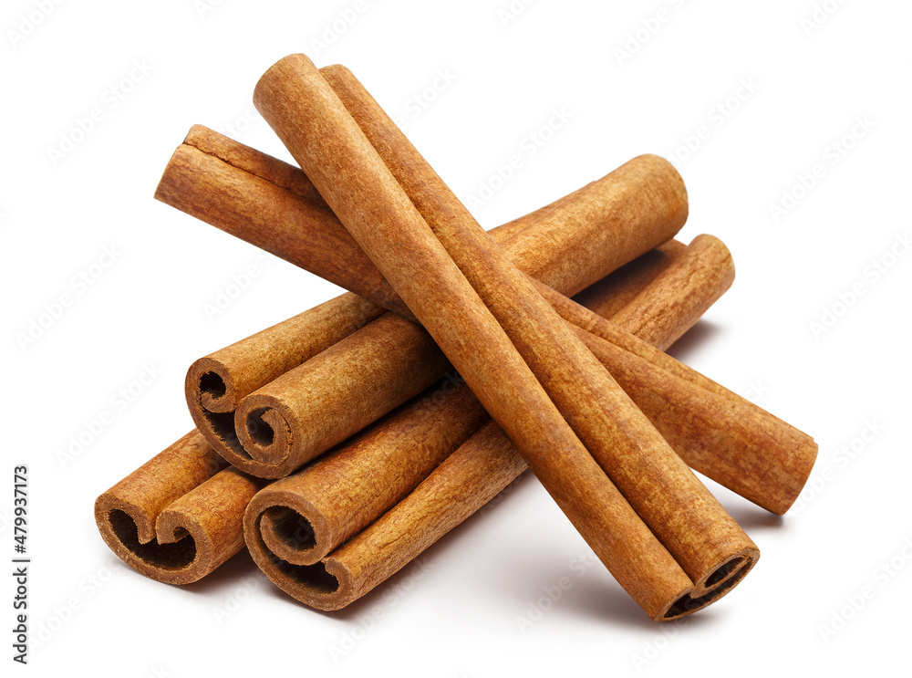 Сinnamon sticks, isolated on white background