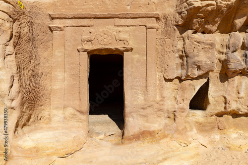 Foto famous burial chambers in Al Ula, Saudi Arabia