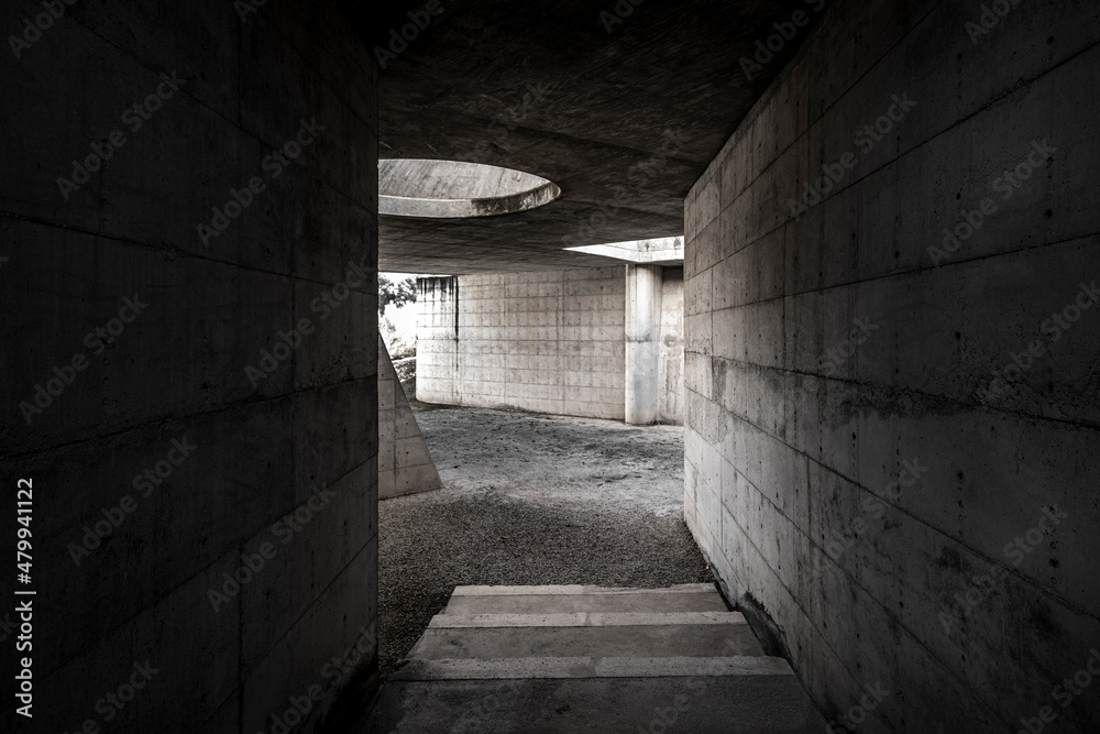 Obraz premium concrete walls in an abandoned or unfinished architectural space