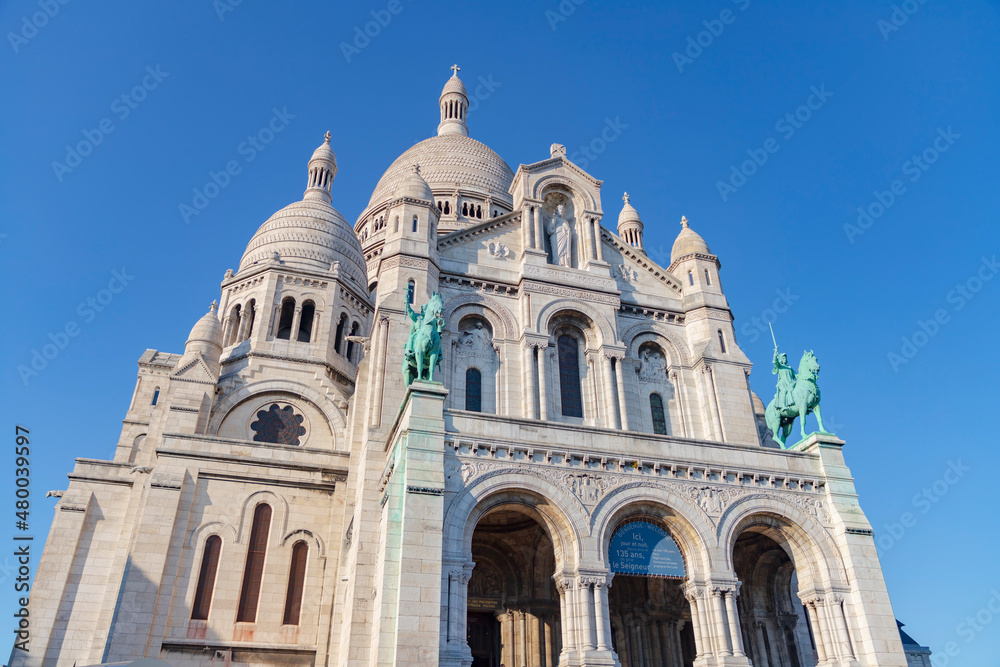 sacre coeur basilica in paris, france