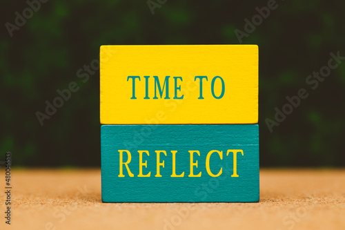 Cubes with message time to reflect