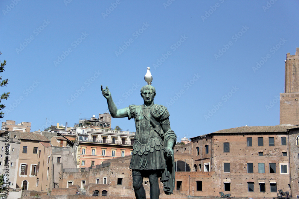 Fototapeta premium Bronze statue of Julius Caeser in Rome