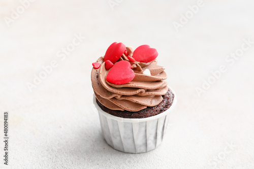 Chocolate cupcake with swir...