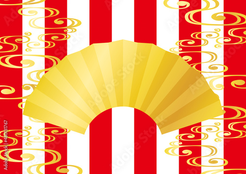金色の扇と紅白幕