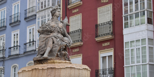 Estatua de una plaza de Burgos, España.