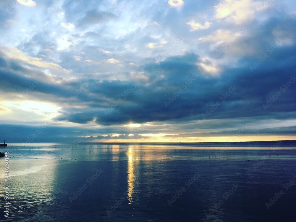 Obraz premium sunset over the sea