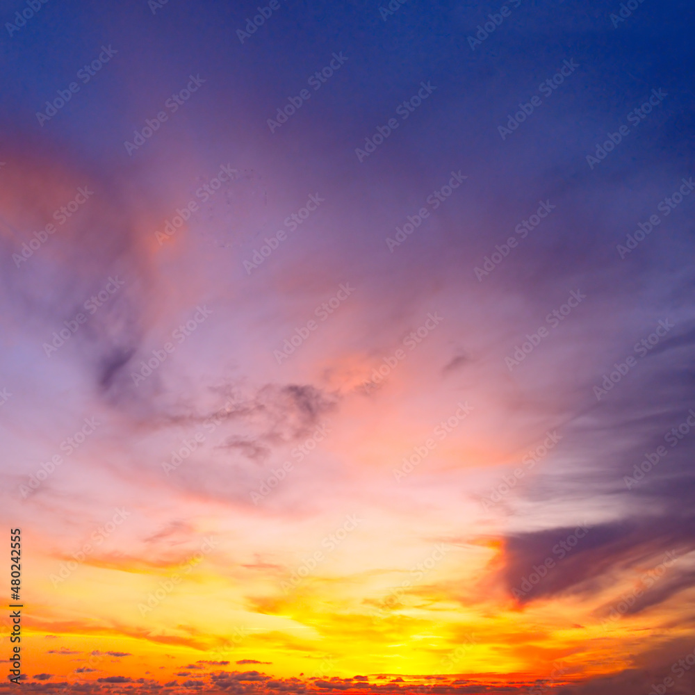 Obraz premium Colorful cloudy sky and sunrise.