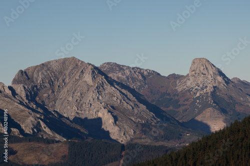 Montes de Untzillatx y Mugarra a la derecha foto tomada desde las faldas del Udalatx durante el invierno de 2022 photo
