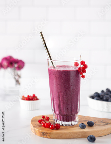 Wallpaper Mural Healthy blueberry smoothie with red currants Torontodigital.ca