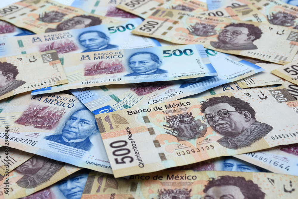 New  and old design of Mexican five hundred Pesos