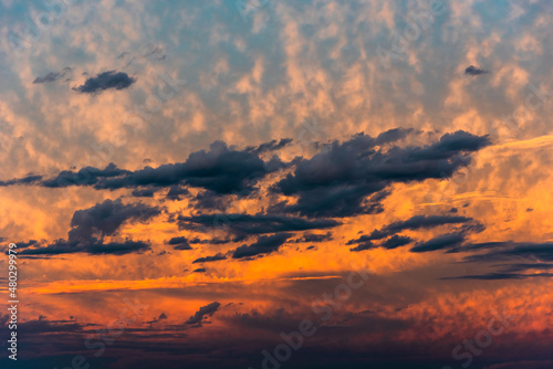 Fototapeta Naklejka Na Ścianę i Meble -  A moody orange cloudscape sky over Melbourne, Australia