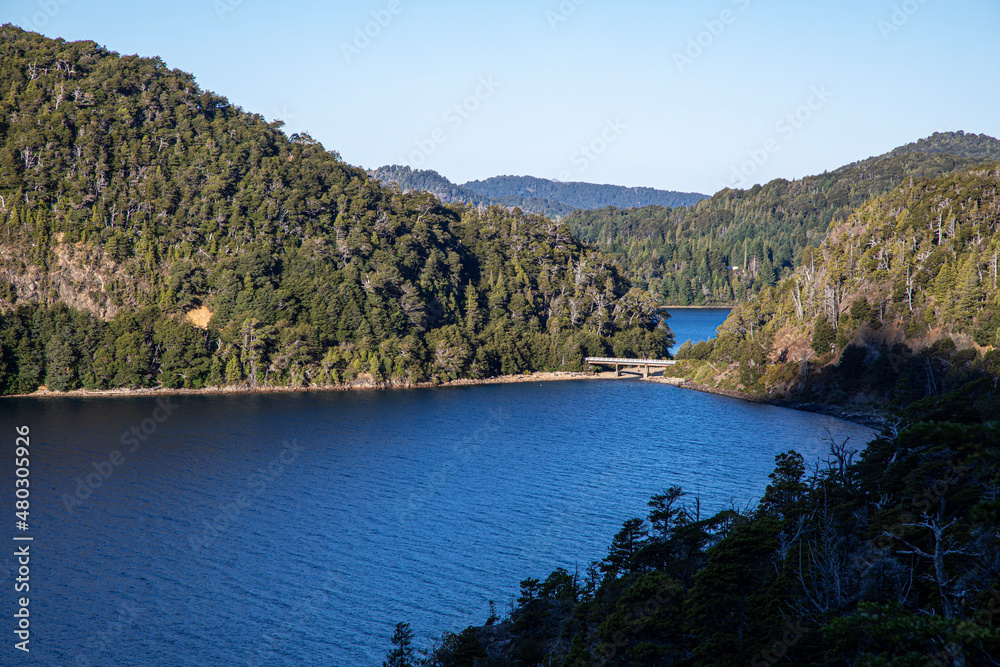 Fototapeta premium lake and mountains