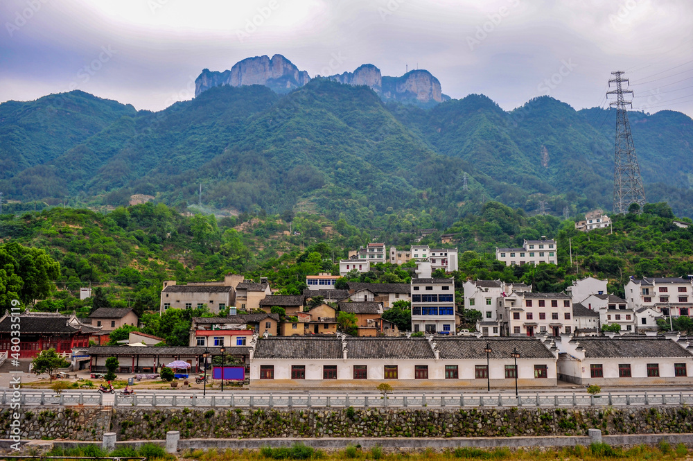 Obraz premium Landscape of waterfront cities along the Yangtze River